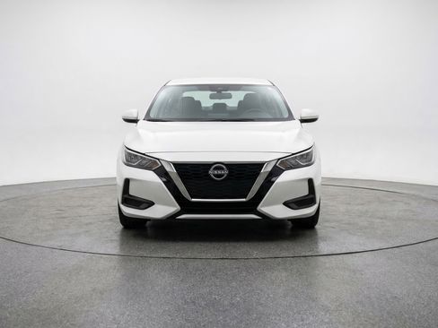 Used 2025 Nissan Sentra SV image 2