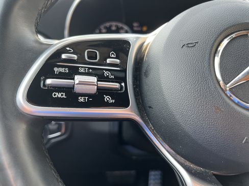 Used 2020 Mercedes-Benz GLC 300 4MATIC Coupe image 19