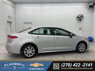 Used 2020 Toyota Corolla LE video 2