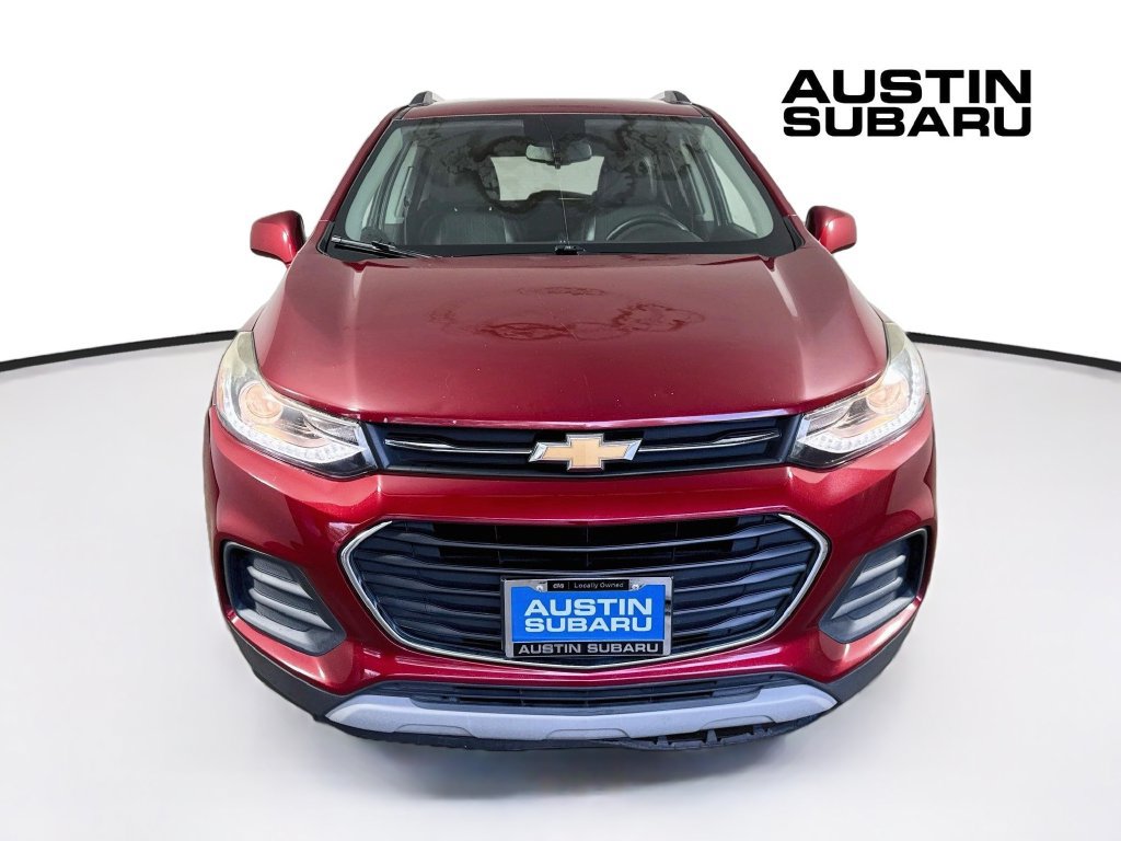 Used 2018 Chevrolet Trax LT w/ LT Convenience Package FWD image 2
