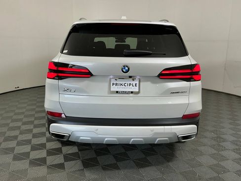 Certified 2024 BMW X5 xDrive40i w/ Parking Assistance Package AWD/4WD image 6