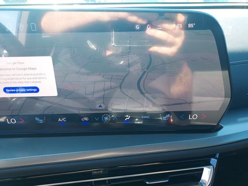 New 2027 Chevrolet Traverse LT w/ LPO, Floor Liner Package FWD image 22