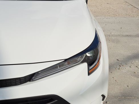 Used 2025 Toyota Corolla LE image 9