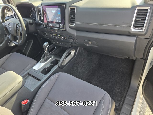 Used 2022 Nissan Frontier SV AWD/4WD image 19