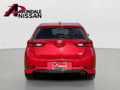 Used 2018 Toyota Corolla iM w/ Carpet Mat Package (TMS) FWD image 4
