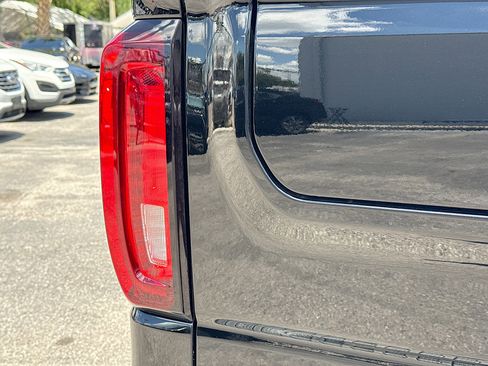 Used 2020 GMC Sierra 1500 SLT w/ SLT Premium Plus Package AWD/4WD image 10