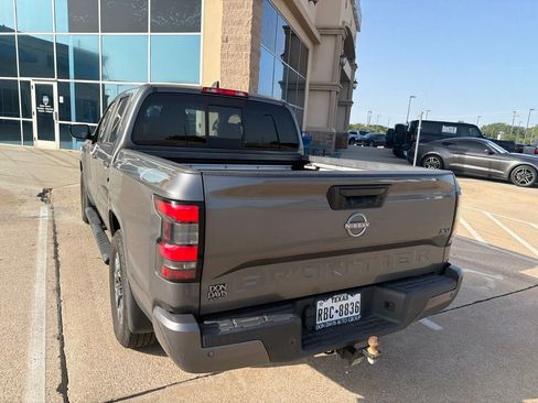 Used 2022 Nissan Frontier SV RWD image 12