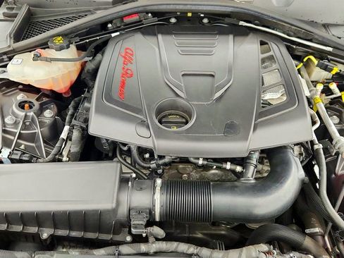 Used 2022 Alfa Romeo Giulia Ti image 28