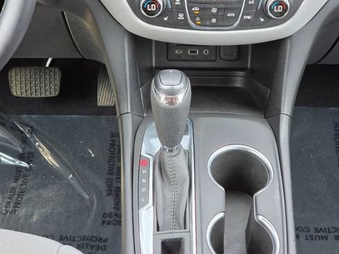 Used 2020 Chevrolet Equinox LT AWD/4WD image 28