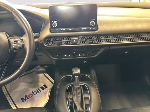 Used 2024 Honda HR-V Sport image 12