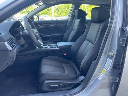 Used 2018 Honda Accord EX image 18