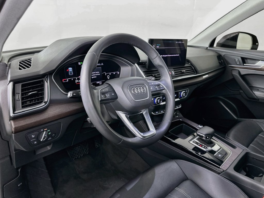 Used 2021 Audi Q5 2.0T Premium Plus w/ Premium Plus Package AWD/4WD image 9