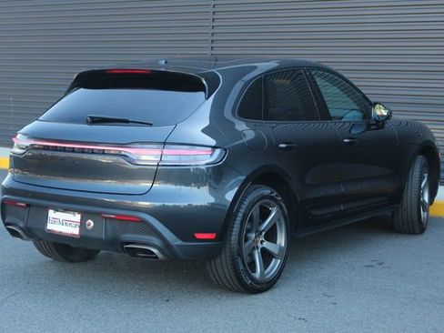 Certified 2025 Porsche Macan image 8