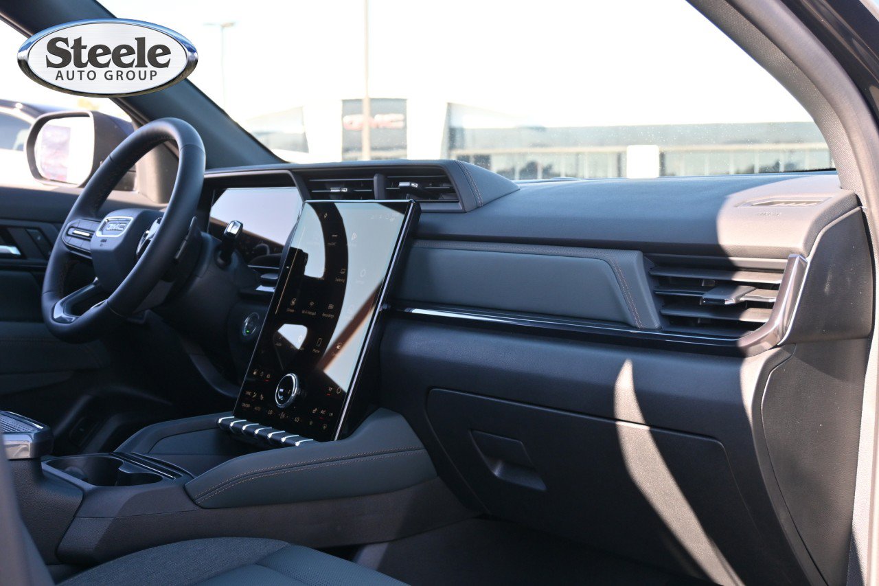 New 2027 GMC Terrain AT4 w/ Technology Package II AWD/4WD image 25