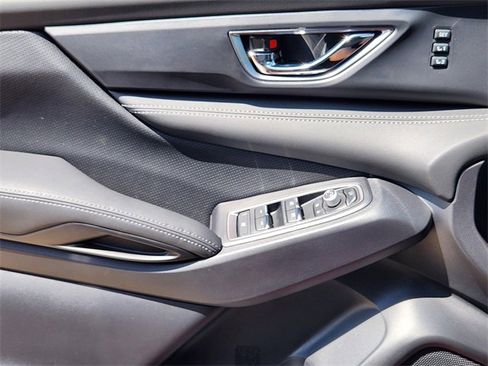 New 2025 Subaru Ascent Limited image 18