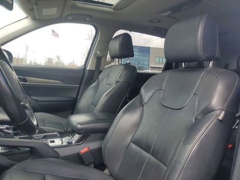 Used 2022 Kia Telluride EX w/ EX Premium Package image 14