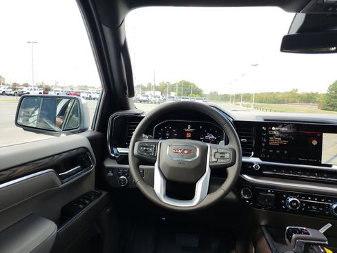 New 2026 GMC Sierra 1500 SLT w/ SLT Premium Plus Package AWD/4WD image 13