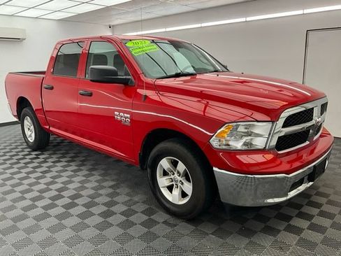 Used 2022 RAM 1500 Classic SLT RWD image 3