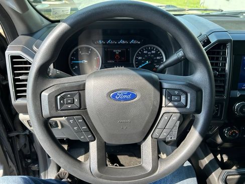 Used 2022 Ford F250 XLT w/ Black Appearance Package AWD/4WD image 13