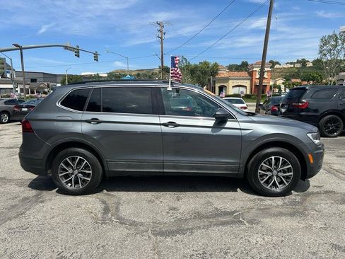 Used 2019 Volkswagen Tiguan SE w/ Panoramic Sunroof Package image 3