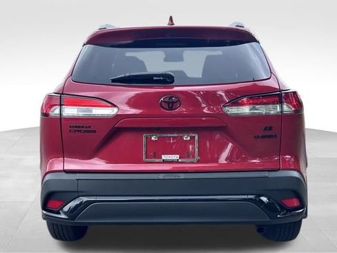 Used 2023 Toyota Corolla Cross AWD Hybrid w/ Moonroof Package image 5