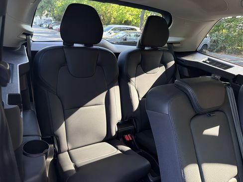 Certified 2023 Volvo XC90 B5 Plus w/ Protection Package Premier image 33