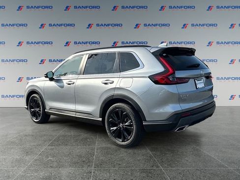 Used 2024 Honda CR-V Sport Touring image 3