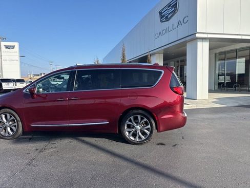 Used 2017 Chrysler Pacifica Touring-L Plus w/ Advanced Safetytec Group image 22