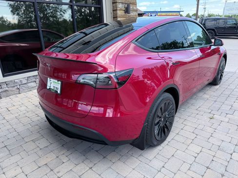 Used 2022 Tesla Model Y Long Range AWD/4WD image 6