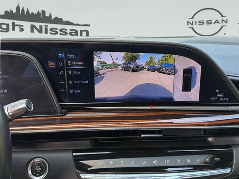Used 2023 Cadillac Escalade ESV Premium Luxury AWD/4WD image 29