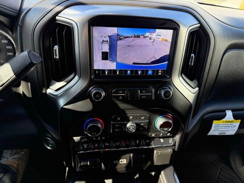 Used 2020 Chevrolet Silverado 2500 LTZ w/ LTZ Premium Package image 19