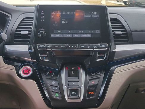 Used 2023 Honda Odyssey Elite image 18