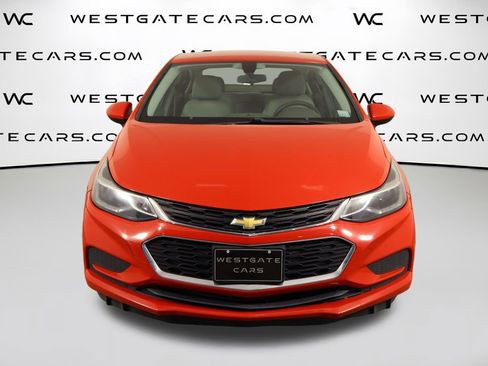 Used 2016 Chevrolet Cruze LT w/ Convenience Package image 2