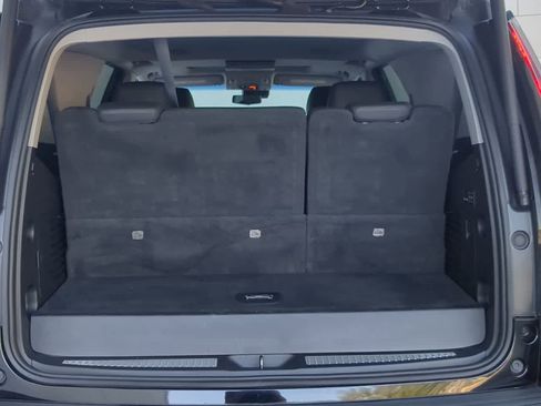 Used 2019 Cadillac Escalade Luxury image 35