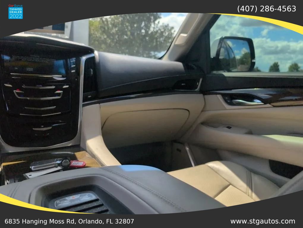 Used 2018 Cadillac Escalade Premium Luxury AWD/4WD image 20
