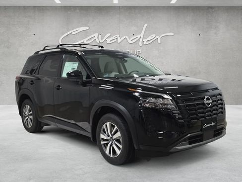 New 2026 Nissan Pathfinder SL FWD image 2