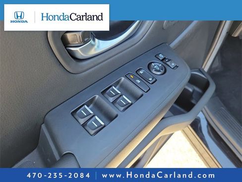 Used 2025 Honda Pilot TrailSport image 9