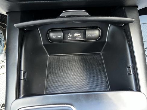 Used 2020 Kia Sorento AWD V6 image 50