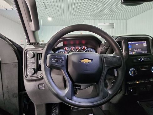 Used 2024 Chevrolet Silverado 2500 Custom w/ Custom Value Package image 18