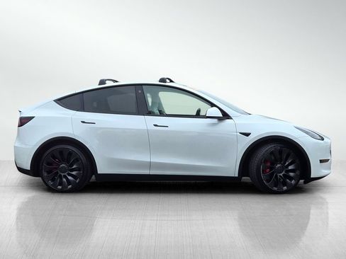 Used 2022 Tesla Model Y Performance AWD/4WD image 3