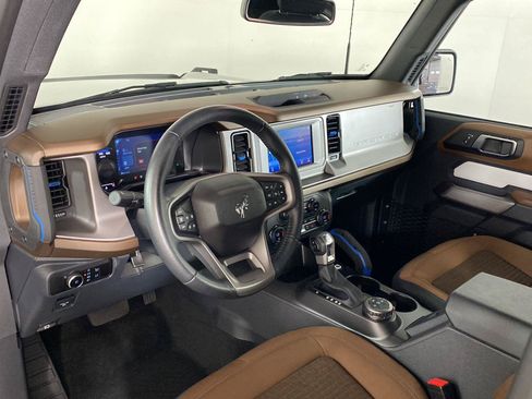 Used 2023 Ford Bronco Outer Banks AWD/4WD image 17