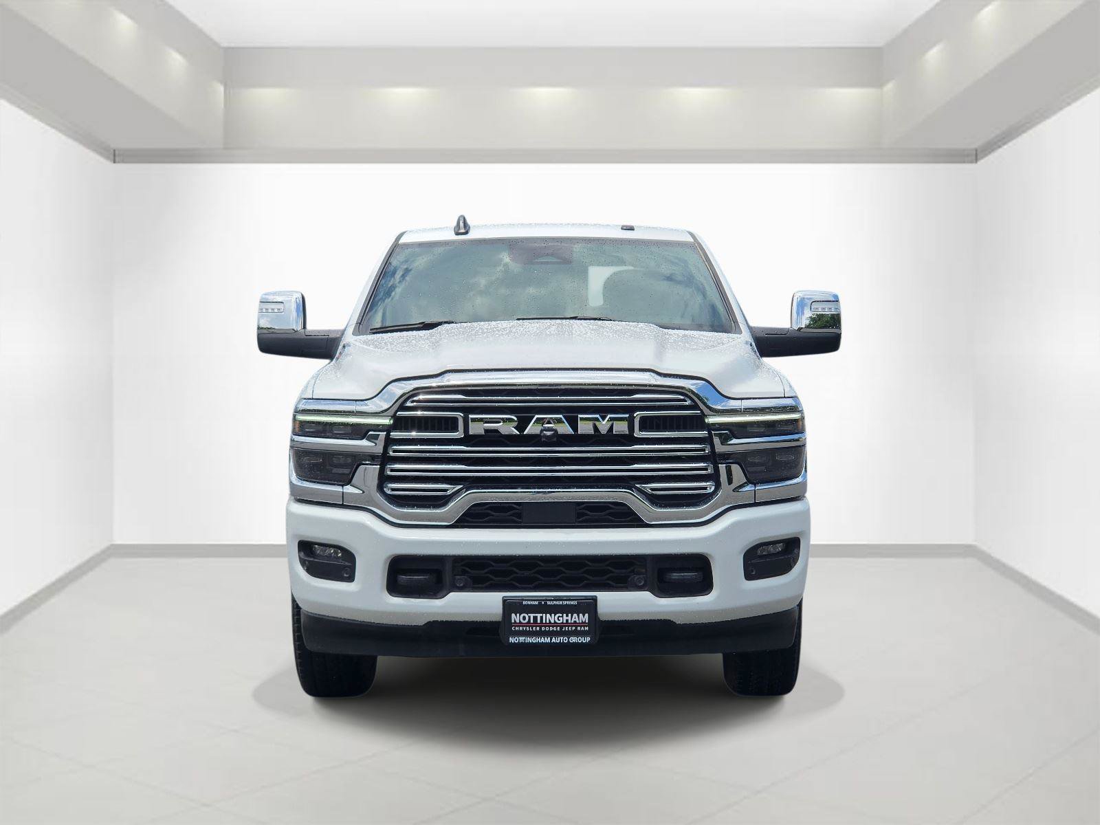 Used 2026 RAM 2500 Laramie AWD/4WD image 2