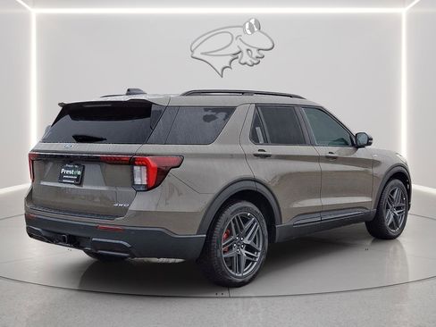 New 2026 Ford Explorer ST-Line w/ ST-Line Street Pack image 3