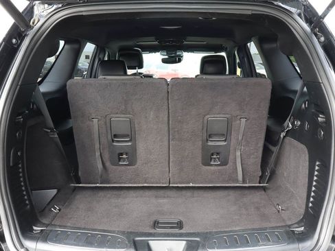 Used 2018 Dodge Durango R/T w/ Technology Group RWD image 20