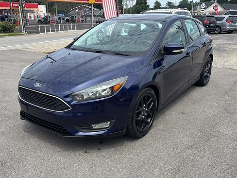 Used 2016 Ford Focus SE w/ Equipment Group 201A FWD image 4