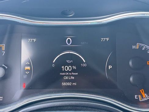 Used 2018 Jeep Grand Cherokee Altitude AWD/4WD image 16