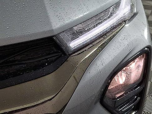 Used 2023 Chevrolet TrailBlazer RS AWD/4WD image 12