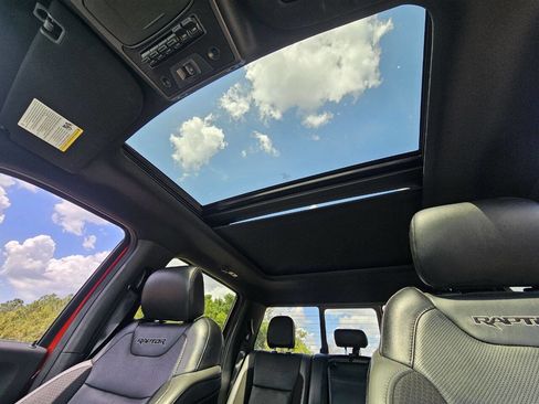 Used 2019 Ford F150 Raptor w/ Equipment Group 802A Luxury image 28