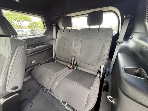 Used 2025 Jeep Grand Cherokee L Laredo image 31