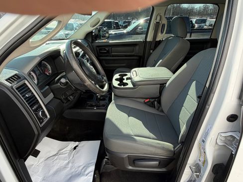 Used 2017 RAM 2500 Tradesman w/ Chrome Appearance Group image 3